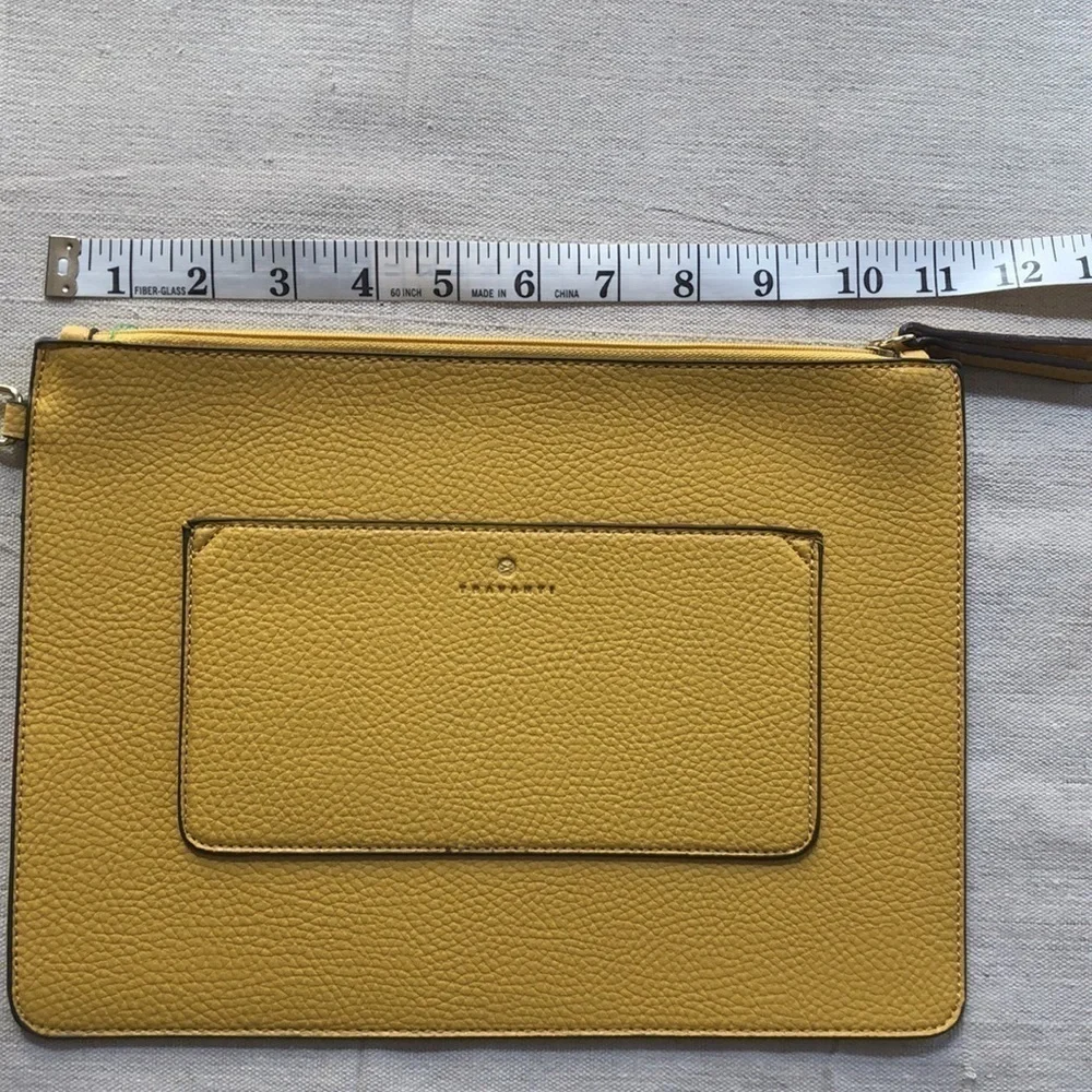 Travanti Case‎